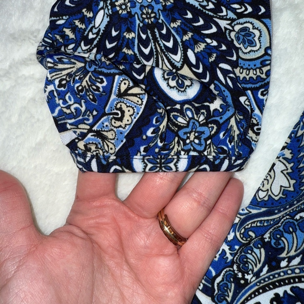 2 x 20$ White House Black Market Blue and Black Ornate Blouse Size M - Picture 3 of 7